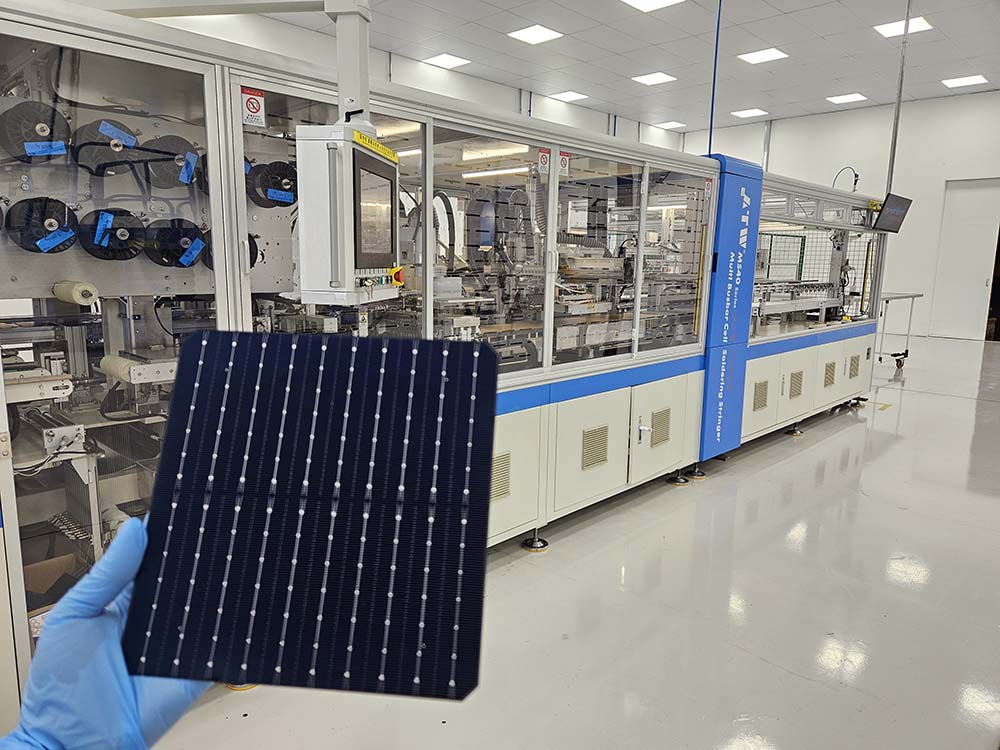 BYD inaugura o primeiro laboratório da América Latina que vai estudar todo o ciclo para a produção de módulos fotovoltaicos e chega a R$ 65 milhões de investimento em P&D no Brasil