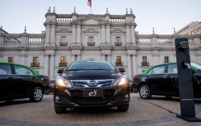 BYD faz entrega 50 Taxis 100% elétricos em Santiago, no Chile