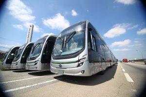 BYD entrega 12 ônibus articulados 100% elétricos em São José dos Campos