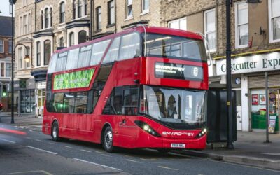 First Bus encomenda cinco ônibus 100% elétricos da BYD ADL Enviro400EV de dois andares, no Reino Unido