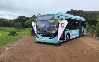 Primeira frota de ônibus elétricos em Auckland, na Nova Zelândia,