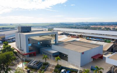 BYD inaugura nova linha de produção de módulos fotovoltaicos de alta potência