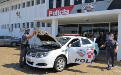 BYD entrega automóvel BYD e5 elétrico à PM de Piracicaba