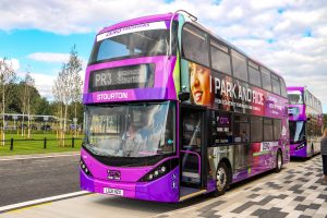 Novo Park & Ride no Reino Unido é lançado, juntamente com cinco ônibus elétricos BYD ADL Enviro400EV de dois andares