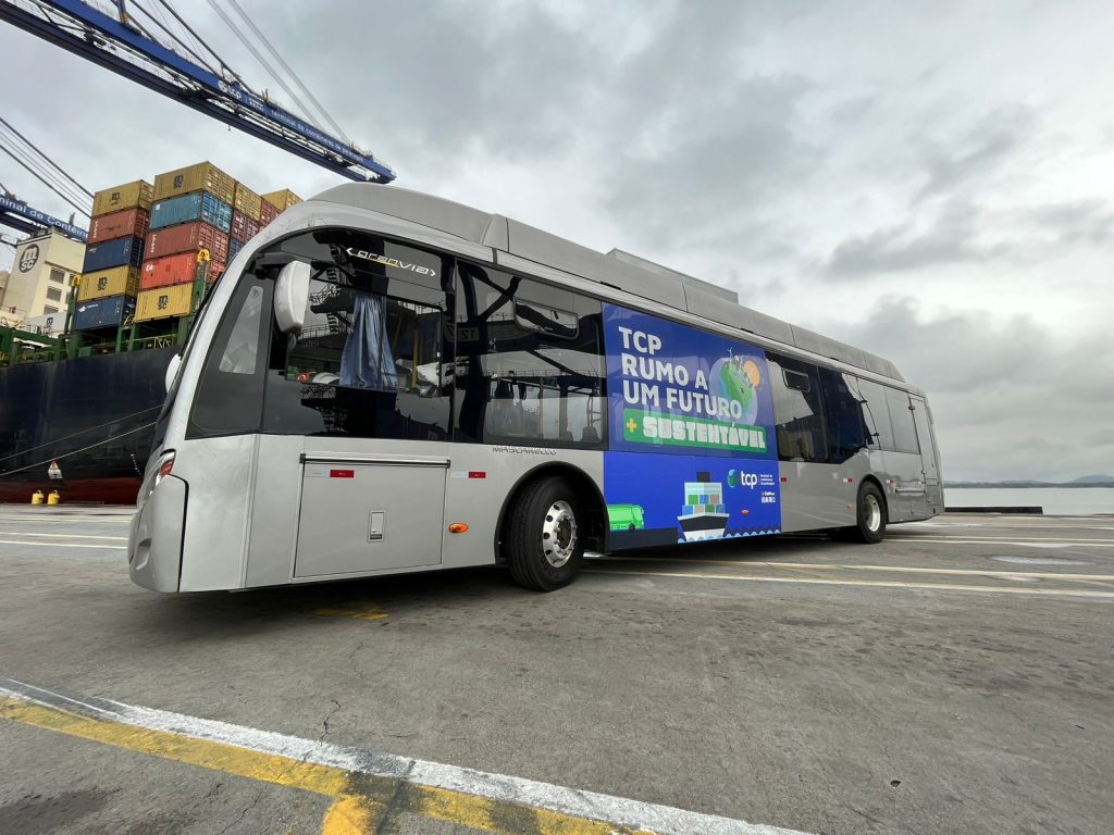 Ônibus elétrico da BYD vai atender funcionários da empresa TCP em Paranaguá, Sul do Brasil