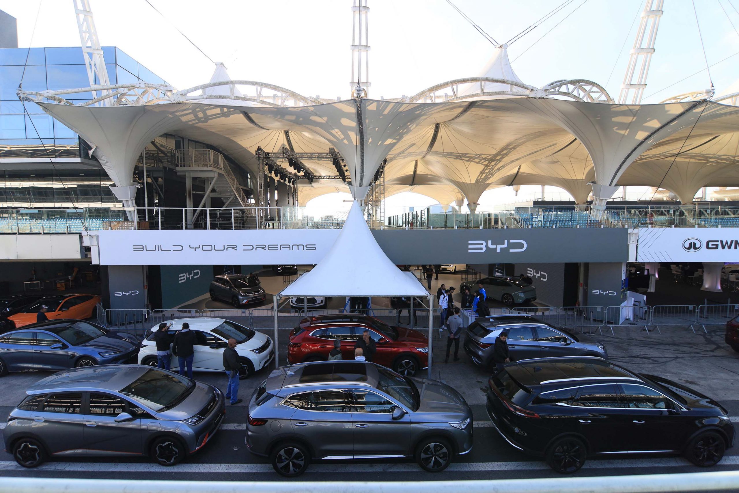 Festival Interlagos 2024 é palco da maior apresentação de novidades de uma única vez da história da BYD no Brasil